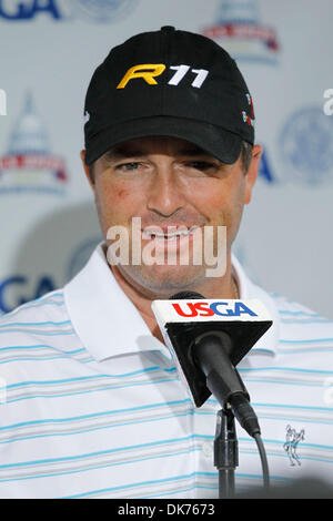 16. Juni 2011 - Bethesda, Maryland, USA - RYAN PALMER wird befragt, nach seiner ersten Runde bei den US Open (Credit-Bild: © James Berglie/ZUMAPRESS.com) Stockfoto