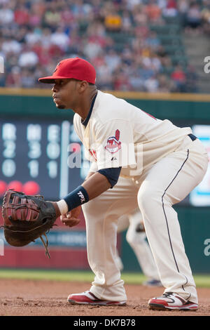 18. Juni 2011 - Cleveland, Ohio, USA - Cleveland erster Basisspieler Carlos Santana (41) während des Spiels gegen Pittsburgh.  Die Cleveland Indians gegen die Pittsburgh Pirates 5-1 bei Progressive Field in Cleveland, Ohio. (Kredit-Bild: © Frank Jansky/Southcreek Global/ZUMAPRESS.com) Stockfoto