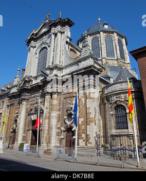 Mechelen - Onze-Lieve-Vrouw-va-n-Hanswijkbasiliek-Kirche am 4. September 2013 in Mechelen, Belgien. Stockfoto