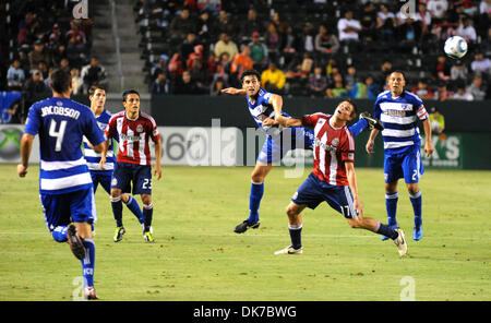 19. Juni 2011 - Carson, CA, USA - MLS (Major League Soccer) JUSTIN BRAUN # 17 Kämpfe für den Kopf ball wie FC DALLAS CHIVAS USA, 2: 1, im Home Depot Center, Carson, Kalifornien besiegt... Kredit-Bild: Cr Scott Mitchell/ZUMA PRESS (Credit-Bild: © Scott Mitchell/ZUMAPRESS.com) Stockfoto