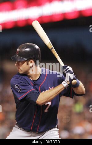 21. Juni 2011 - San Francisco, Kalifornien, USA - Minnesota Twins Catcher Joe Mauer (7) at bat während der MLB-Spiel zwischen den San Francisco Giants und den Minnesota Twins.  Die Minnesota Twins gewinnen das Spiel 9-2. (Kredit-Bild: © Dinno Kovic/Southcreek Global/ZUMAPRESS.com) Stockfoto