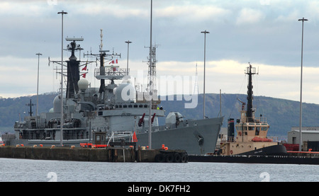 HMS Edinburgh kommt für ihr Finale Besuch in ihrem Namensvetter Stadt, wie sie ist in den Ruhestand vom service Stockfoto