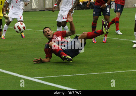 22. Juni 2011 - Houston, Texas, USA - droht USA Mittelfeldspieler C. Dempsey (8) für die USA einmal mehr. USA gegen Panama 1: 0 in den CONCACAF Gold Cup Halbfinale 2011 im Reliant Stadium in Houston, Texas. (Kredit-Bild: © Luis Leyva/Southcreek Global/ZUMAPRESS.com) Stockfoto