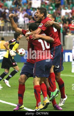 22. Juni 2011 - Houston, Texas, USA - feiern US-Spieler ihr Ziel. USA gegen Panama 1: 0 in den CONCACAF Gold Cup Halbfinale 2011 im Reliant Stadium in Houston, Texas. (Kredit-Bild: © Luis Leyva/Southcreek Global/ZUMAPRESS.com) Stockfoto