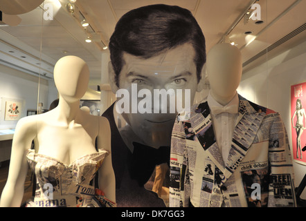 Atmosphäre 50 Jahre James Bond - drücken Sie Anzeig bei Christie's London South Kensington Verkaufsraum London England - 28.09.12 Stockfoto
