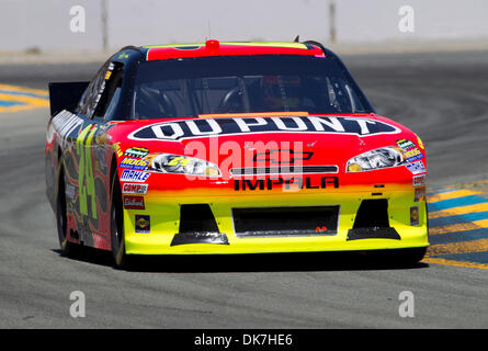 24. Juni 2011 - Sonoma, Kalifornien, USA - NASCAR-Fahrer JEFF GORDON #24 Praxis während der 23. jährlichen Toyota/Save Mart 350 auf dem Infineon Raceway in Sonoma, Kalifornien am 24. Juni 2011. (Kredit-Bild: © William Mancebo/ZUMAPRESS.com) Stockfoto