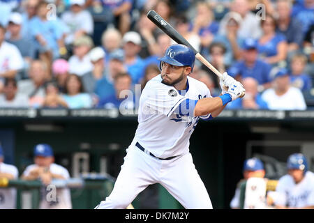 25. Juni 2011 - Kansas City, Missouri, USA - Kansas City Royals erster Basisspieler Eric Hosmer (35) an bat während eines Spiels zwischen den Chicago Cubs und die Kansas City Royals im Kauffman Stadium in Kansas City, Missouri. Die Royals besiegte die Cubs 3-2. (Kredit-Bild: © Scott Kane/Southcreek Global/ZUMAPRESS.com) Stockfoto