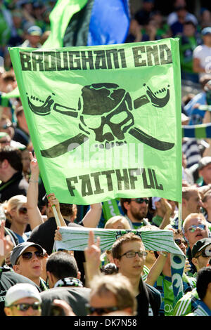 26. Juni 2011 - Seattle, Washington, USA - Seattle Sounders-Fans feiern Sieg in einem Spiel gegen die New England Revolution bei CenturyLink Field in Seattle, Washington. (Kredit-Bild: © Chris Hunt/Southcreek Global/ZUMApress.com) Stockfoto