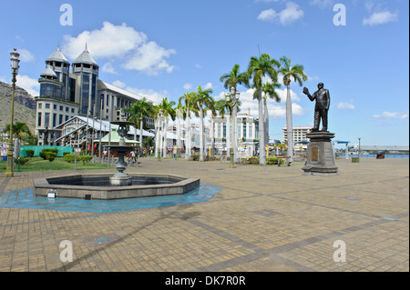 Caudan Waterfront mit Restaurants, Bars und beliebten Sehenswürdigkeiten, Port Louis, Mauritius. Stockfoto