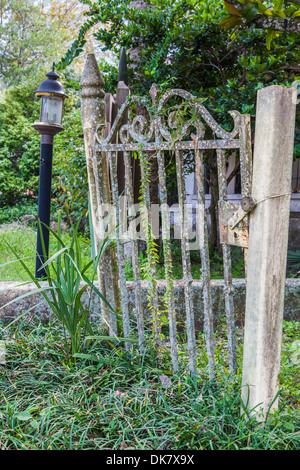 Antik Schmiedeeisen Eisentor in Green Cove Springs, Florida Stockfoto