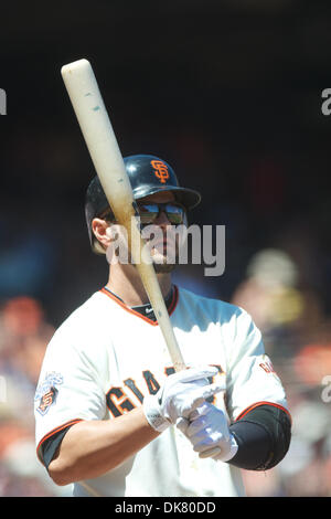 4. Juli 2011 - San Francisco, Kalifornien, bereitet US - Riesen linker Feldspieler Cody Ross (13) während der MLB-Spiel zwischen den San Francisco Giants und den San Diego Padres im AT&T Park in San Francisco, CA Fledermaus.  Die Padres gewann 5: 3. (Kredit-Bild: © Matt Cohen/Southcreek Global/ZUMAPRESS.com) Stockfoto