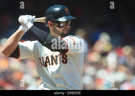 4. Juli 2011 - San Francisco, Kalifornien, bereitet US - Riesen linker Feldspieler Cody Ross (13) während der MLB-Spiel zwischen den San Francisco Giants und den San Diego Padres im AT&T Park in San Francisco, CA Fledermaus.  Die Padres gewann 5: 3. (Kredit-Bild: © Matt Cohen/Southcreek Global/ZUMAPRESS.com) Stockfoto