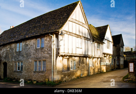 Nethercote, ein Fachwerkbau in der historischen Wiltshire Dorf Lacock. Stockfoto