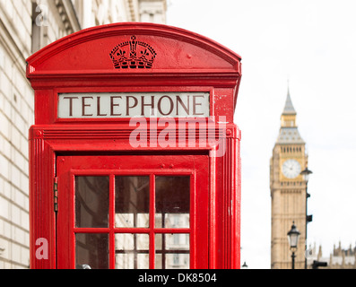 Big Ben und rote Telefon Kabine in London Stockfoto