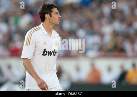 16. Juli 2011 - Los Angeles, Kalifornien, USA - Real Madrid C.F. Mittelfeldspieler Kaka #8 während der World Football Challenge Spiel zwischen Kraftpaket Primera Division Real Madrid und die Los Angeles Galaxy an der Los Angeles Memorial Coliseum. Real Madrid fuhr fort, die Galaxie mit einem Endstand von 4: 1 besiegen. (Kredit-Bild: © Brandon Parry/Southcreek Global/ZUMAPRESS.com) Stockfoto