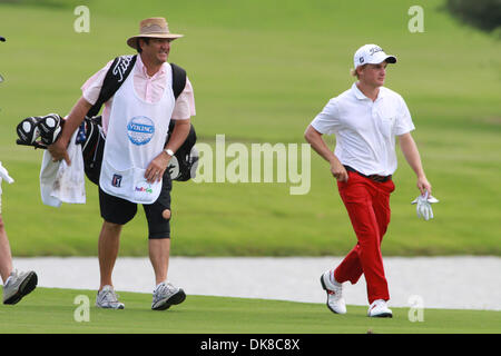17. Juli 2011 geht - Madison, Mississippi, Vereinigte Staaten von Amerika - Bud Cauley auf das 18. grün während der Viking Classic im Annandale Golf Club. (Kredit-Bild: © Hays Collins/Southcreek Global/ZUMAPRESS.com) Stockfoto