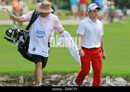 17. Juli 2011 geht - Madison, Mississippi, Vereinigte Staaten von Amerika - Bud Cauley auf das 18. grün während der Viking Classic im Annandale Golf Club. (Kredit-Bild: © Hays Collins/Southcreek Global/ZUMAPRESS.com) Stockfoto