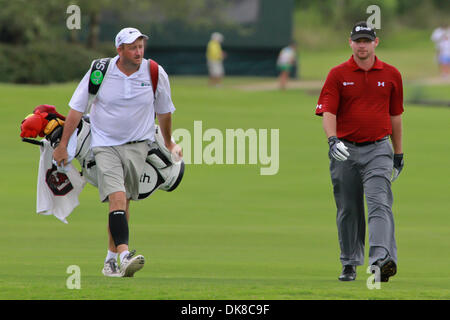 17. Juli 2011 geht das Fairway - Madison, Mississippi, Vereinigte Staaten von Amerika - Tommy Gainey während der Viking Classic im Annandale Golf Club. (Kredit-Bild: © Hays Collins/Southcreek Global/ZUMAPRESS.com) Stockfoto