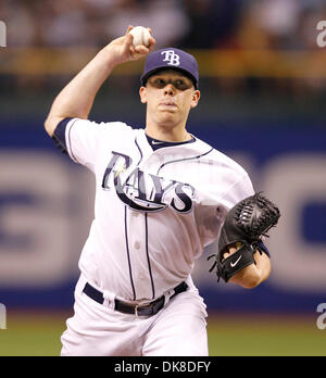 19. Juli 2011 - St. Petersburg, FL, USA - JEREMY HELLICKSON liefert in die Fouth während der Strahlen-Spiel gegen die New York Yankees im Tropicana Field. (Kredit-Bild: © James Borchuck/St. Petersburg Times/ZUMAPRESS.com) Stockfoto