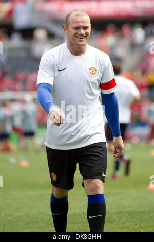 23. Juli 2011 - Chicago, Illinois, USA - Manchester United nach vorne Wayne Rooney (10) vor Beginn der internationalen Freundschaftsspiel zwischen Manchester United und Chicago Fire am Soldier Field in Chicago, IL. Manchester United besiegte das Feuer 3: 1. (Kredit-Bild: © Geoffrey Siehr/Southcreek Global/ZUMAPRESS.com) Stockfoto