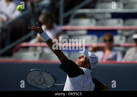 10. August 2011 - Montreal, Quebec, Kanada - Nikolay Davydenko in Spielaktion während der zweiten Runde des Rogers Cup Tennis bei Stade Uniprix in Montreal, Kanada. Djokovic gewann in zwei Sätzen 7-5, 6-1..Mandatory Credit: Philippe Champoux / Southcreek Global (Credit-Bild: © Phillippe Champoux/Southcreek Global/ZUMAPRESS.com) Stockfoto