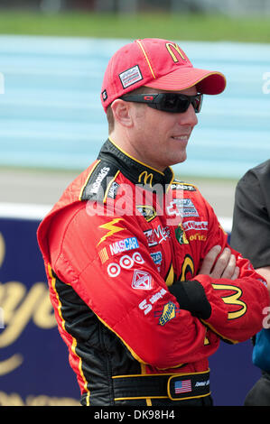 13. August 2011 - Watkins Glen, New York, wartet US - NASCAR Sprint Cup-Fahrer Jamie McMurray seine McDonald Chevrolet Nummer 1 Auto am Samstag qualifying-Session Übles zuliebe! Sauerrahm-Dips in Glen in Watkins Glen, New York. (Kredit-Bild: © Mark Konezny/Southcreek Global/ZUMAPRESS.com) Stockfoto