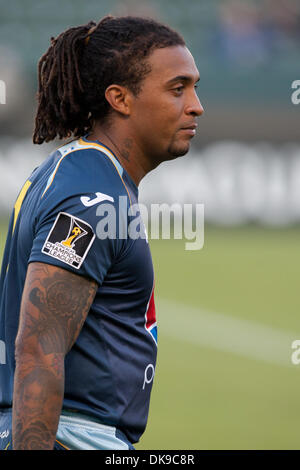 16. August 2011 - Carson, Kalifornien, USA - CD Motagua Mittelfeldspieler Guillermo Ramirez #11 während der CONCACAF Champions League-Gruppenphase eine Gruppenphase Runde 1 Spiel zwischen CD Motagua und die Los Angeles Galaxy im Home Depot Center. (Kredit-Bild: © Brandon Parry/Southcreek Global/ZUMAPRESS.com) Stockfoto