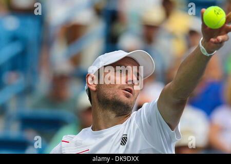 19. August 2011 - Cincinnati, Ohio, USA - Mardy Fish (USA) in Aktion bei den W & S Open gespielt wird im Lindner Familie Tennis Center in Cincinnati, Ohio. Fisch besiegt Rafael Nadal (ESP) 6-3,6-4. (Kredit-Bild: © John Longo/Southcreek Global/ZUMAPRESS.com) Stockfoto