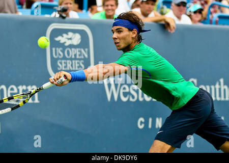 19. August 2011 - Cincinnati, Ohio, USA - Rafael Nadal (ESP) in Aktion bei den W & S Open gespielt wird im Lindner Familie Tennis Center in Cincinnati, Ohio. Mardy Fish (USA) besiegte Nadal 6-3,6-4. (Kredit-Bild: © John Longo/Southcreek Global/ZUMAPRESS.com) Stockfoto