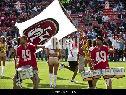 20. August 2011 - San Francisco, CA, USA - San Francisco 49ers Vs Oakland Raiders im Candlestick Park Samstag, 20. August 2011, schlagen 49ers Raiders in Vorsaison Spiel 17-3... Vor dem Spiel Zeremonien im Candlestick Park. (Kredit-Bild: © Al Golub/ZUMAPRESS.com) Stockfoto