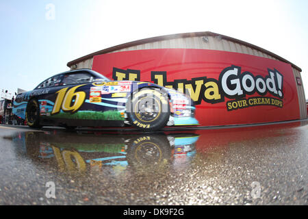 20. August 2011 - Brooklyn, Michigan, USA - NASCAR Sprint Cup Series Treiber Greg Biffle (16) während des Trainings für die Pure Michigan 400 auf dem Michigan International Speedway. (Kredit-Bild: © Rey Del Rio/Southcreek Global/ZUMAPRESS.com) Stockfoto