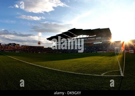 20. August 2011 - Commerce City, Colorado, USA - ein Blick aus dem Spielfeld zu Beginn des ersten Halbjahres.  Die Colorado Rapids gehostet Chivas USA am Dick's Sporting Goods Park in Commerce City, CO. (Credit-Bild: © Jesaja Downing/Southcreek Global/ZUMApress.com) Stockfoto