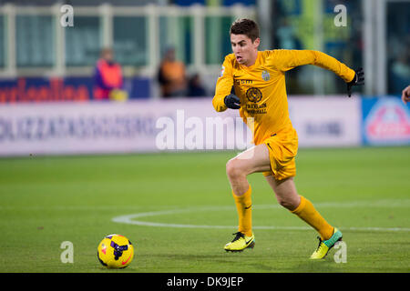 Firenze, Italien. 2. Dezember 2013. Jorginho (Hellas) Football / Soccer: italienische "Serie A" match zwischen Fiorentina 4-3 Hellas Verona am Stadion Artemio Franchi in Florenz, Italien. Bildnachweis: Maurizio Borsari/AFLO/Alamy Live-Nachrichten Stockfoto