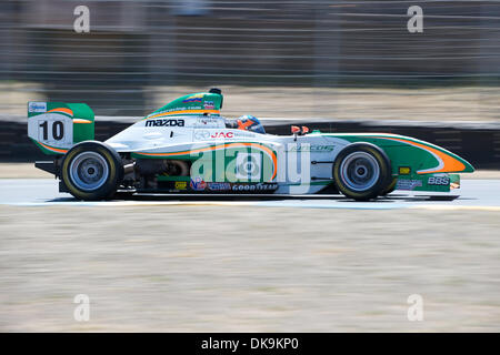 26. August 2011 - Sonoma, California, USA - Carlos Linares Maraccaibo, Venezuela nimmt eine Trainingsrunde in der Star Mazda-Klasse in die Indy Grand Prix von Sonoma auf dem Infineon Raceway in Sonoma, CA. (Credit-Bild: © Matt Cohen/Southcreek Global/ZUMAPRESS.com) Stockfoto