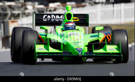 26. August 2011 - runden Sonoma, Kalifornien, USA - Fahrer DANICA PATRICK #7 während des Trainings der IZOD IndyCar Serie Indy Grand Prix von Sonoma auf dem Infineon Raceway in Sonoma, Kalifornien geplant für 28. August 2011 vorbereiten. (Kredit-Bild: © William Mancebo/ZUMAPRESS.com) Stockfoto