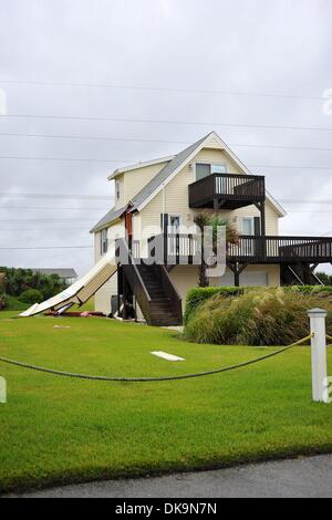 27. August 2011 - beginnt Havelock, North Carolina, USA - aufräumen am Tag nach dem Hurrikan Irene durch Morehead City vorbei verursacht erhebliche Schäden in Morehead City, North Carolina. (Kredit-Bild: © Anthony Barham/Southcreek Global/ZUMAPRESS.com) Stockfoto