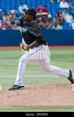 28. August 2011 - Toronto, Ontario, Kanada - Toronto Blue Jays Krug Joel Carreno (34) trat das Spiel im 8. Inning gegen die Tampa Bay Rays. Die Tampa Bay Rays besiegte die Toronto Blue Jays 12 - 0 im Rogers Centre, Toronto Ontario. (Kredit-Bild: © Keith Hamilton/Southcreek Global/ZUMAPRESS.com) Stockfoto