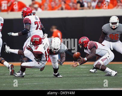 3. September 2011 - Stillwater, Oklahoma, Vereinigte Staaten von Amerika - Louisiana-Lafayette Ragin Cajuns Wide Receiver Andrew Joseph (18) in Aktion während des Spiels zwischen der Louisiana-Lafayette Ragin Cajuns und die Oklahoma State Cowboys im Boone Pickens Stadium in Stillwater, OK. Oklahoma State besiegt Louisiana-Lafayette-61 34. (Kredit-Bild: © Dan Wozniak/Southcreek Global/ZUM Stockfoto