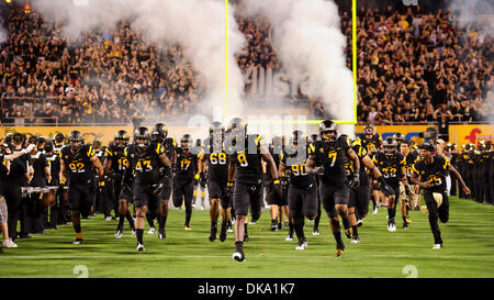 9. September 2011: The Arizona State Sun Devils nehmen Sie das Feld vor einem NCAA Football Spiel zwischen der Arizona State University Sun Devils und den Missouri Tigers im Sun Devil Stadium in Tempe, Arizona, von Sun Devils, 37-30 in der Overtime gewonnen. (Kredit-Bild: © Max Simbron/Cal Sport Media/ZUMAPRESS.com) Stockfoto