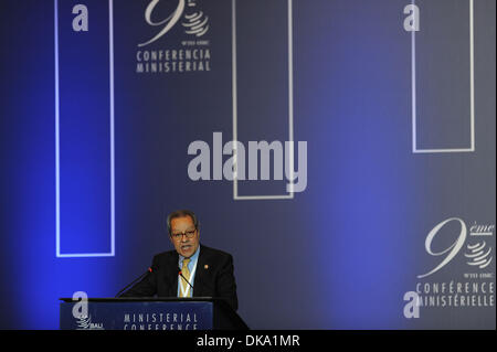 Bali, Indonesien. 4. Dezember 2013. Ägyptische Industrie und Handel Minister Mounir Fakhry Abdel Nour befasst sich mit der Plenarsitzung der 9. Konferenz der World Trade Organisation (WTO) im Bali Nusa Dua Convention Center, Indonesien, 4. Dezember 2013. Bildnachweis: Veri Sanovri/Xinhua/Alamy Live-Nachrichten Stockfoto