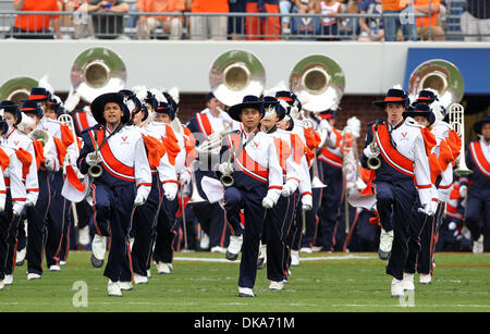 3. September 2011 - Charlottesville, Virginia - USA; Virginia Cavaliers Band marschiert während der NCAA Football-Spiel gegen William & Mary im Scott-Stadium. Virginia gewann 40-3. (Kredit-Bild: © Andrew Shurtleff/ZUMApress.com) Stockfoto