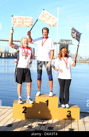 Sir Richard Branson David Hasselhoff und Alexandra Burke Virgin Active London Triathlon - Fototermin am Excel Centre London Stockfoto