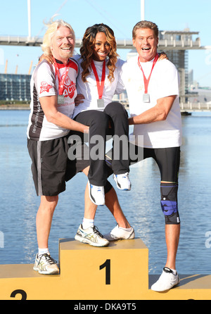 Sir Richard Branson David Hasselhoff und Alexandra Burke Virgin Active London Triathlon - Fototermin am Excel Centre London Stockfoto