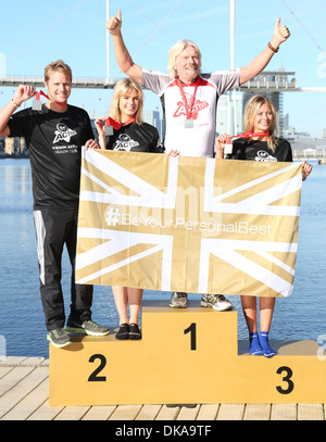 Sam Branson Isabella Calthorpe Sir Richard Branson Holly Branson Virgin Active London Triathlon - Fototermin in Excel Centre Stockfoto