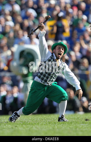 17. September 2011 - South Bend, Indiana, USA - Notre Dame Fighting Irish Maskottchen der Kobold in der Michigan State Spartans und Notre Dame Fighting Irish Spiel Notre Dame Stadium. Notre Dame besiegte Michigan State 31-13. (Kredit-Bild: © Rey Del Rio/Southcreek Global/ZUMAPRESS.com) Stockfoto