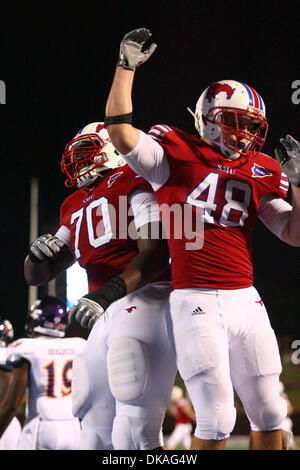 17. September 2011 - Dallas, Texas, Vereinigte Staaten von Amerika - während des Spiels zwischen SMU Mustangs und den nordwestlichen Staat Dämonen im Ford Stadium in Dallas, Texas. SMU führt Northwestern Staat 26-0 bei der Hälfte. (Kredit-Bild: © Matt Pearce/Southcreek Global/ZUMAPRESS.com) Stockfoto