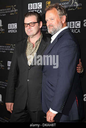 Brendan Coyle und Hugh Bonneville BAFTA Los Angeles TV Tee 2012 präsentiert von BBC America-Ankünfte Los Angeles, Kalifornien, USA Stockfoto