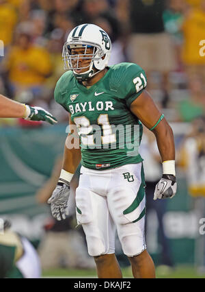 17. September 2011 - Waco, Texas, Vereinigte Staaten von Amerika - Baylor Bears Jarred Salubi (21) in Aktion während des Spiels zwischen Stephen F. Austin Lumberjacks und der Baylor Bears im Floyd Casey Stadium in Waco, Texas zurück laufen. Baylor Niederlagen SFA 48 bis 0. (Kredit-Bild: © Dan Wozniak/Southcreek Global/ZUMAPRESS.com) Stockfoto