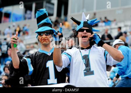 18. September 2011 - Charlotte, North Carolina, USA - feiert Panthers Ventilator im heutigen Spiel... Packers besiegen die Panthers 30-23 bei der Bank of America Stadium in Charlotte, North Carolina. (Kredit-Bild: © Anthony Barham/Southcreek Global/ZUMAPRESS.com) Stockfoto