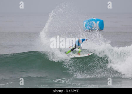 21. September 2011 - San Clemente, Kalifornien, Vereinigte Staaten von Amerika - 21. September 2011: Mick Fanning konkurriert bei der ASP Hurley Pro am unteren Böcke in San Clemente, Kalifornien. (Kredit-Bild: © Josh Kapelle/Southcreek Global/ZUMAPRESS.com) Stockfoto